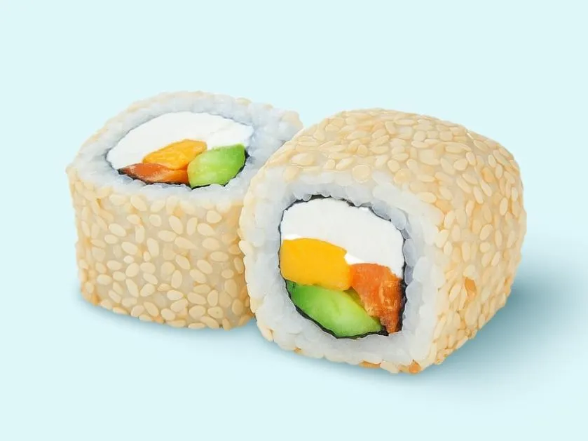 Лосось копченый в кунжуте