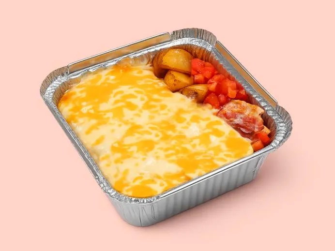 Картофель из печи с беконом и чесноком